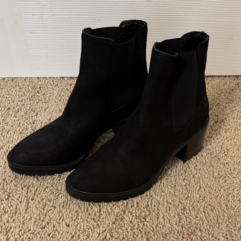 Vince Camuto Black Ankle Booties, leather upper women’s size 8M